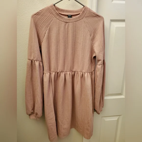 SHEIN LIGHT PINK LONG SLEEVES DRESS - Picture 2 of 7